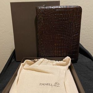 NWOT Alligator  leather Portfolio